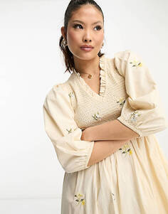 Кремовое платье миди с присборенным лифом и цветочной вышивкой YAS Petite Y.A.S