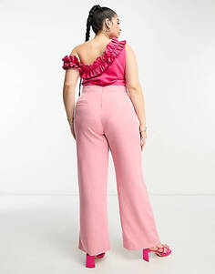 Эксклюзивный розовый комбинезон на одно плечо с контрастной оборкой In The Style Plus
