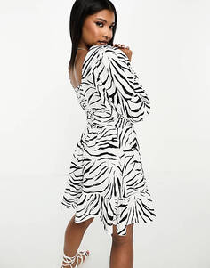Многоярусное мини-платье I Saw It First с принтом зебры