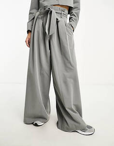 Светло-серые классические брюки с поясом и поясом ASOS DESIGN