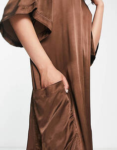 Атласное платье макси шоколадного цвета Topshop Chuck on Editor