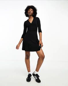 Черное платье мини с длинными рукавами и запахом с кружевной отделкой New Look