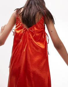 Красное атласное платье миди со сборками Topshop