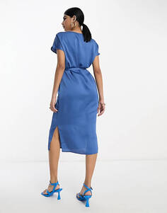 Синее атласное платье-футболка с завязкой на талии Vila