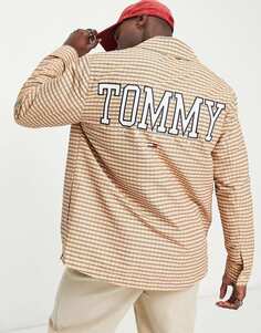 Бежевая футболка в клетку с логотипом на спине Tommy Jeans ASOS эксклюзивного наследия Heritage