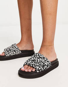 Черные сандалии на плоской подошве из однотонной ткани Simply Be Wide Fit