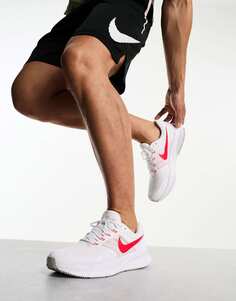 Белые кроссовки Nike Running Run Swift 3