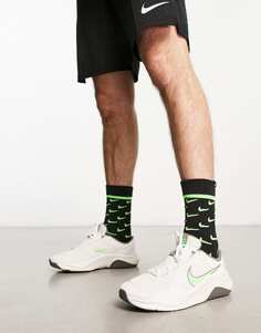Бело-зеленые кроссовки Nike Training Legend Essential