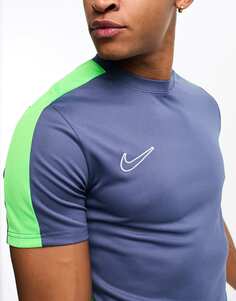 Синяя футболка с вольтовым принтом Nike Football Academy 23