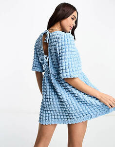 Голубое фактурное платье мини с завязками на спине The Frolic