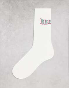 Белые спортивные носки с надписью &quot;Relax&quot; ASOS DESIGN