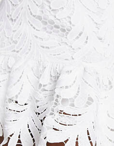 Белая мини-юбка с кружевным вырезом и баской Morgan