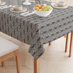 Квадратная скатерть, 100% хлопок, 52x52 дюйма, дизайн плитки «Бабочки» Fabric Textile Products