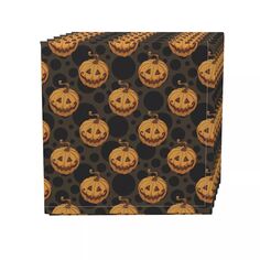 Набор салфеток, 100 % полиэстер, набор из 4 шт., 18x18 дюймов, Spooky Pumpkin Smiles Fabric Textile Products