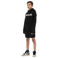 Пуловер Bench DNA Skinner для мальчиков 7–14 лет, однотонная толстовка с капюшоном и прорезиненным логотипом стандартного цвета Bench DNA