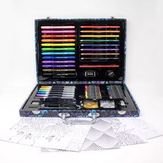 Набор Art 101 Doodle and Draw из 60 предметов в красочном футляре для переноски Art 101