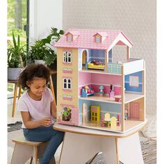 Специальное предложение Imagine My Place для кукольного домика Go Round включает набор из 35 предметов мебели для кукольного домика, 23 x 18 x 29 дюймов. HearthSong