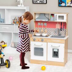Многофункциональный деревянный детский кухонный набор со светом и звуком Slickblue