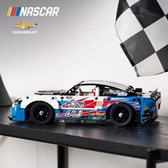 Lego Technic NASCAR Next Gen Chevrolet Camaro ZL1 42153 Набор строительных игрушек (672 предмета) LEGO