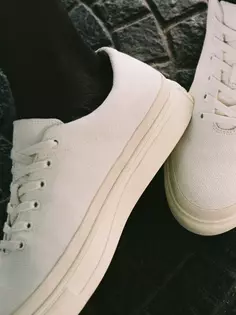 Белые кроссовки из канваса - студия Massimo Dutti, белый