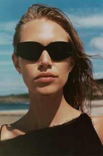 Солнцезащитные очки из смолы Zara, черный