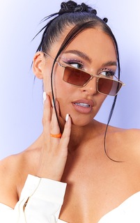 PrettyLittleThing Коричневые солнцезащитные очки в ультратонкой оправе прямоугольной формы