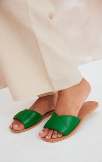 PrettyLittleThing Зеленые сандалии-мюли на плоской подошве с квадратным носком и мягким ремешком из натуральной кожи