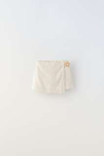 Юбка-шорты с пряжкой «цветок» Zara, экрю