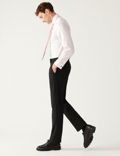 Эластичные костюмные брюки стандартного кроя Marks &amp; Spencer, черный