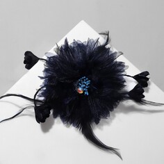 Брошь текстильная Queen Fair