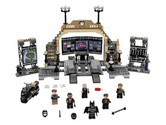 Конструктор Lego Super Heroes Бэтпещера схватка с Загадочником 581 дет. 76183
