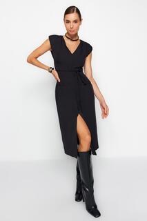 Платье Trendyol миди прямого кроя с V-образным вырезом, черный