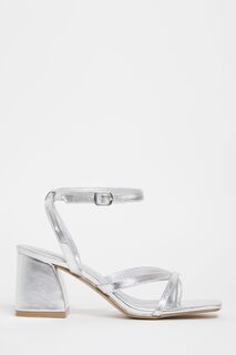 Серебряные босоножки с ремешками на широкую ногу Simply Be, серебряный