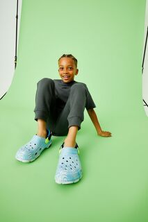 Сандалии All Terrain серые детские со ступеньками Crocs, серый