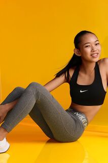 Бюстгальтер Performance Pro Zwoosh со средней поддержкой Nike, черный