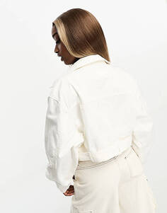 Белая куртка в стиле милитари с поясом Calvin Klein