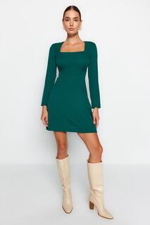 Платье Trendyol с квадратным вырезом, зеленый
