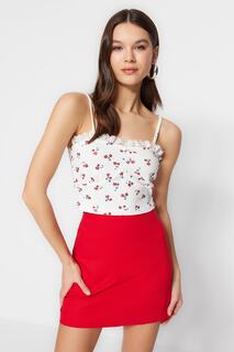 Блузка Trendyol укороченная с цветочным принтом, белый/красный