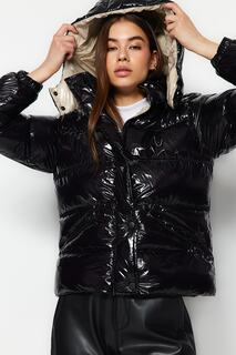 Куртка-пуховик Trendyol водоотталкивающая с контрастной подкладкой и капюшоном, черный