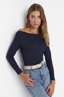 Блузка Trendyol приталенная эластичная с длинными рукавами и вырезом, темно-синий