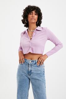 Блузка Trendyol укороченная с воротником-поло и текстурированными пуговицами, фиолетовый