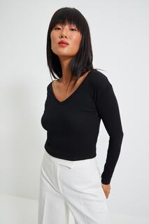 Блузка Trendyol эластичная в рубчик с v-образным вырезом, черный