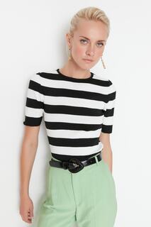 Блузка Trendyol с цветовыми блоками, черный