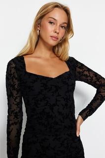 Блузка Trendyol эластичная с принтом и вырезом в форме сердца, черный
