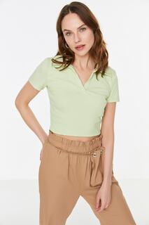 Блузка Trendyol приталенная укороченная с воротником-поло, бледно-зеленый