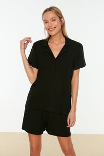 Пижамный комплект Trendyol из вискозной рубашки и шорт, черный
