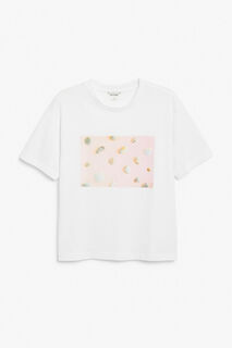 Хлопковая футболка Monki с принтом морских ракушек, розовый
