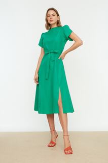 Платье Trendyol с поясом, зеленый