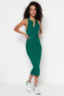 Платье Trendyol с поясом, зеленый