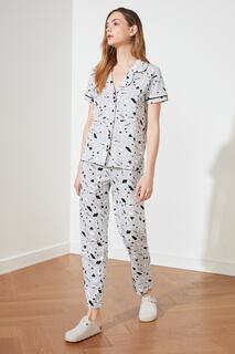 Пижамный комплект вязаный Trendyol с разноцветной окантовкой и графическим принтом